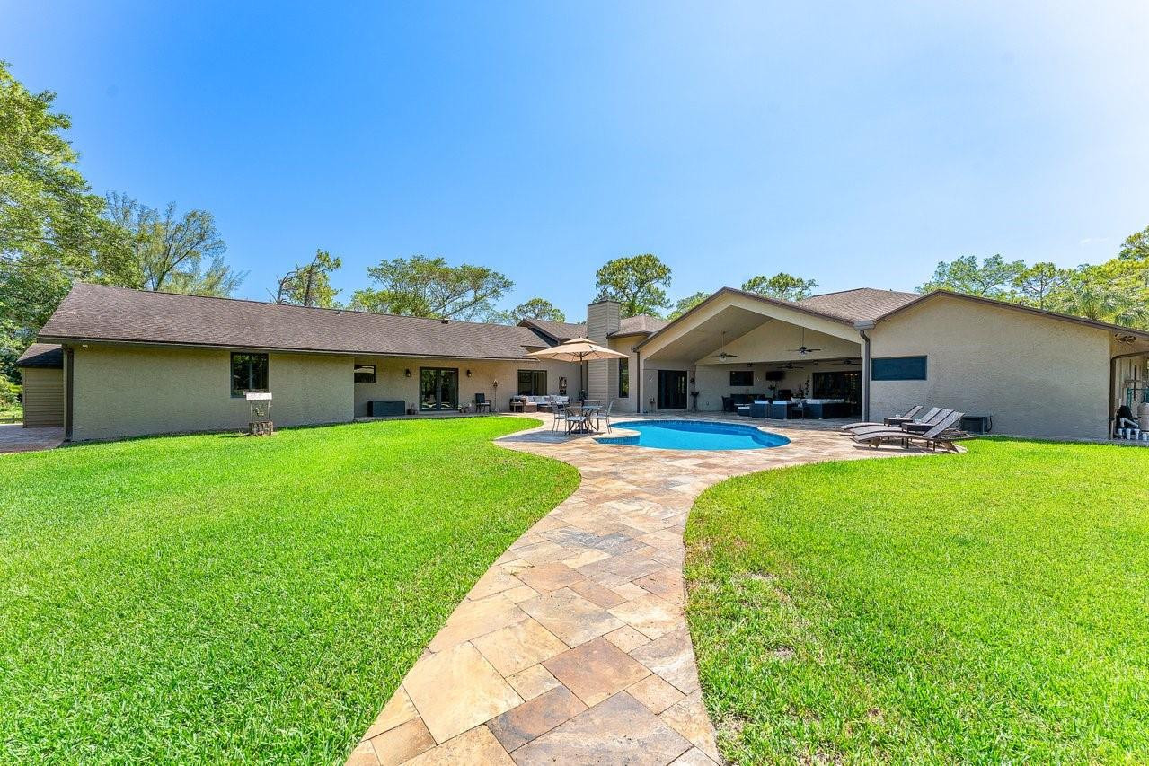 5840 NW 66th Ave