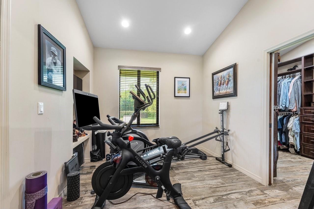 5840 NW 66th Ave