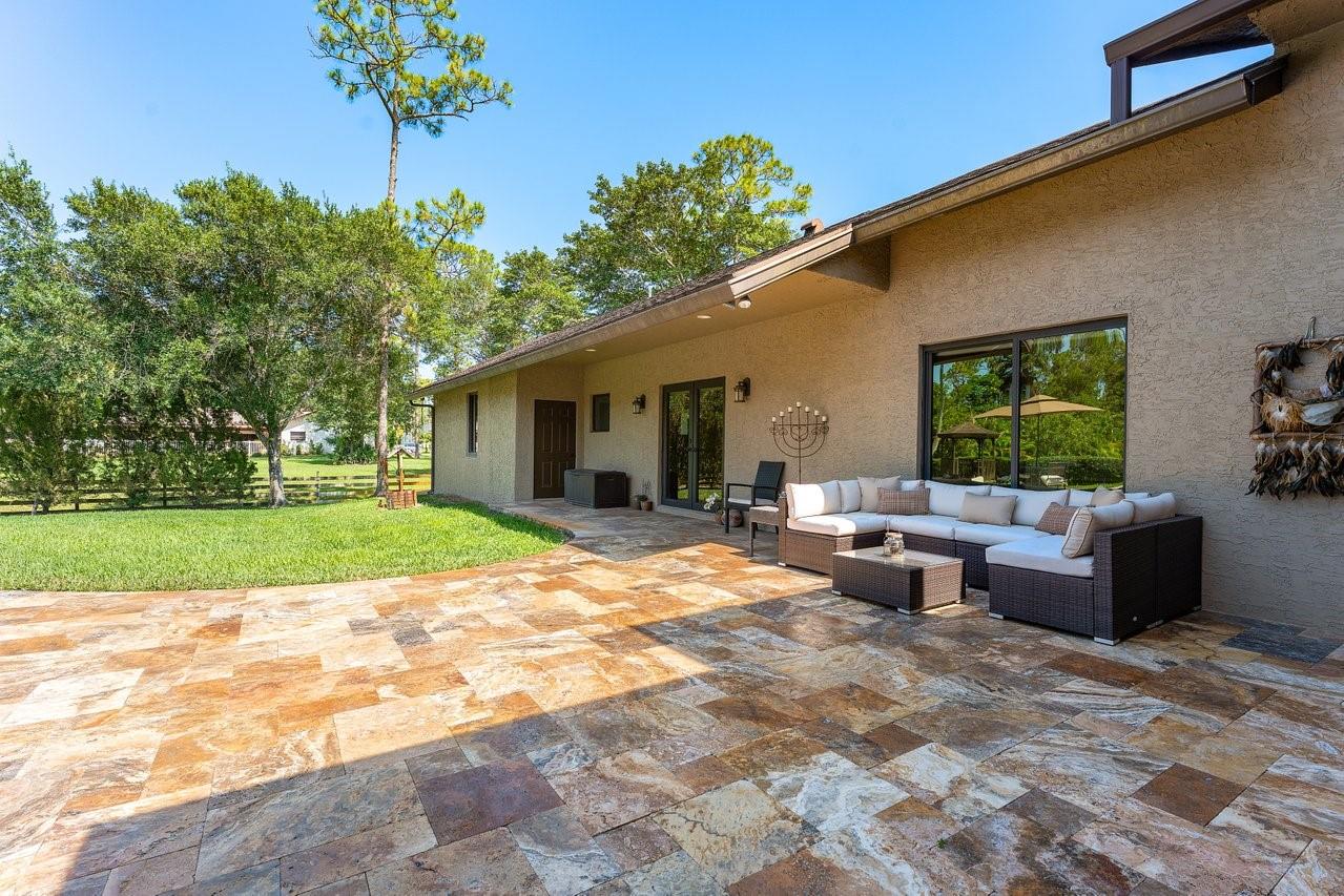 5840 NW 66th Ave