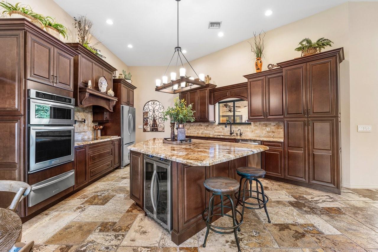 5840 NW 66th Ave