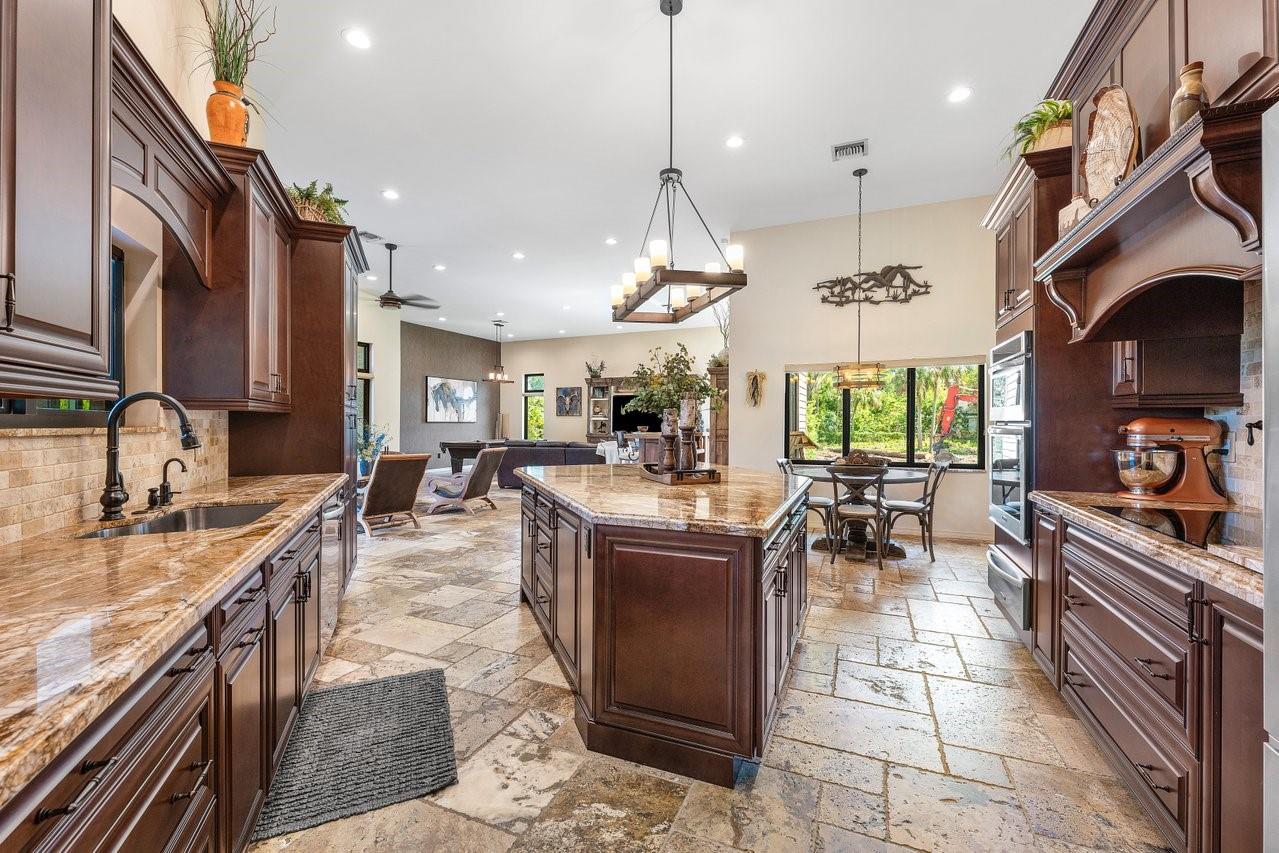 5840 NW 66th Ave