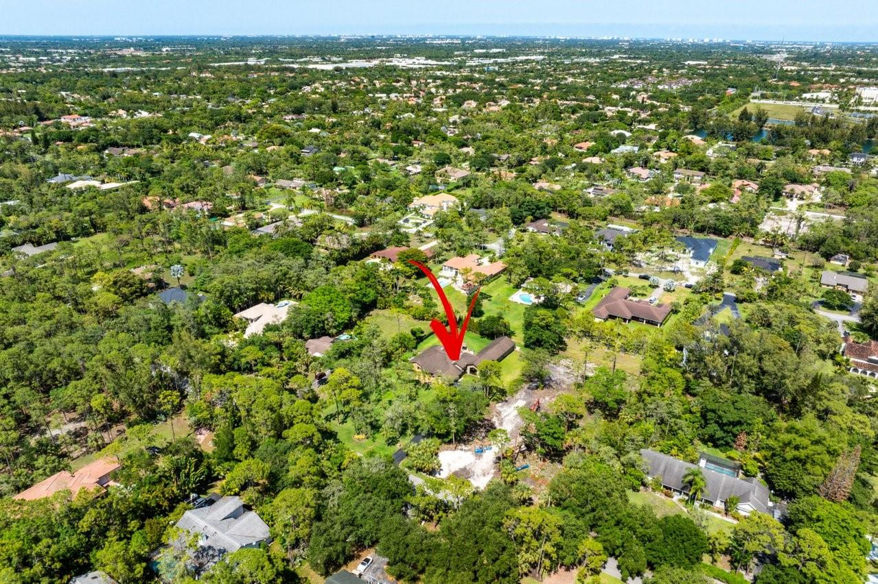 5840 NW 66th Ave