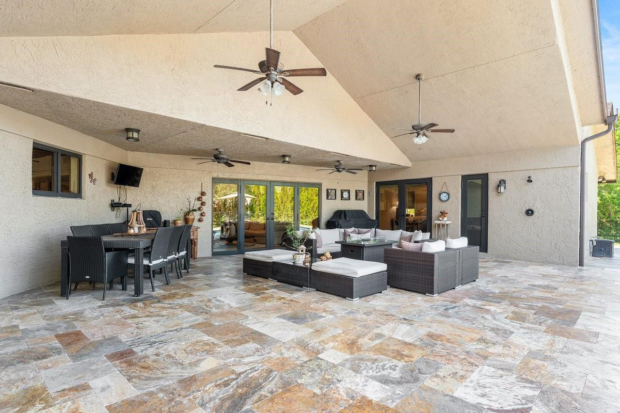 5840 NW 66th Ave