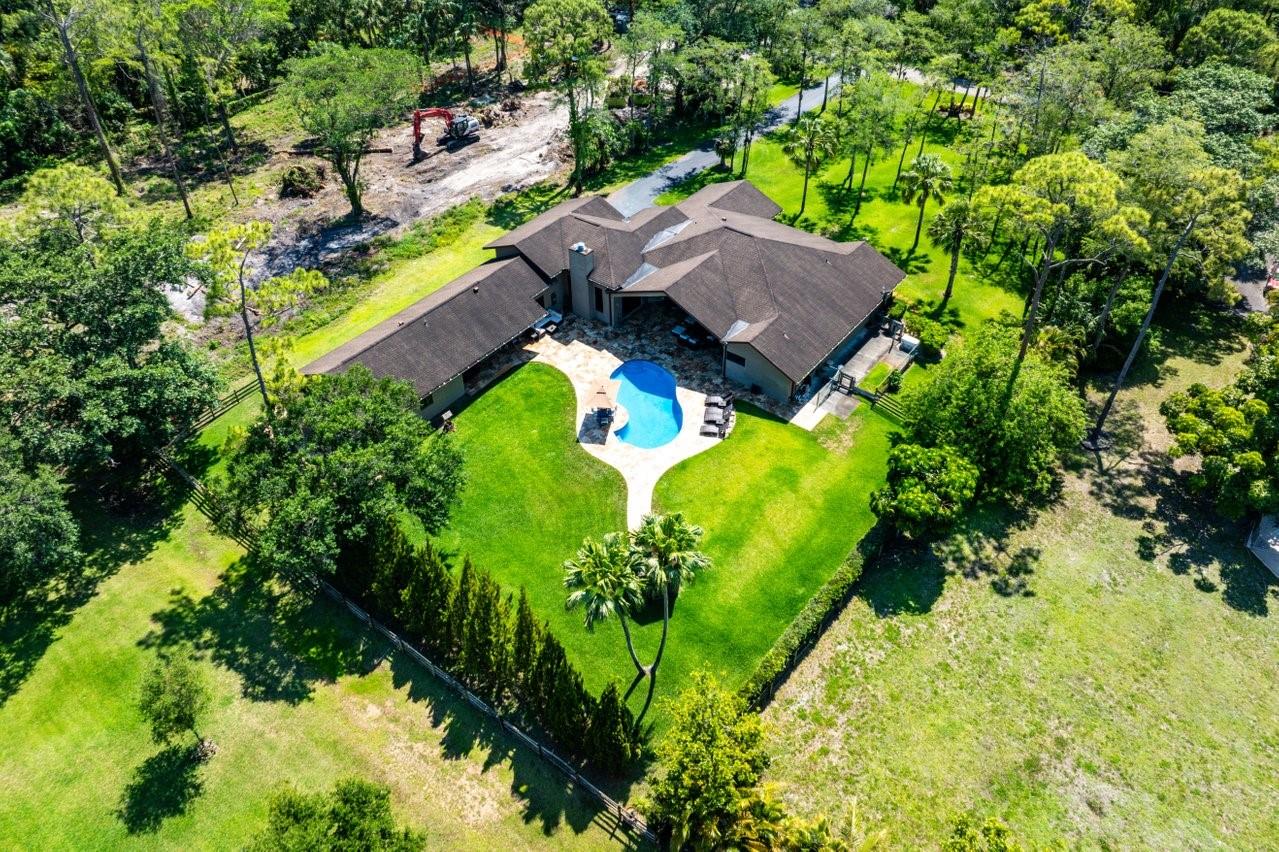 5840 NW 66th Ave