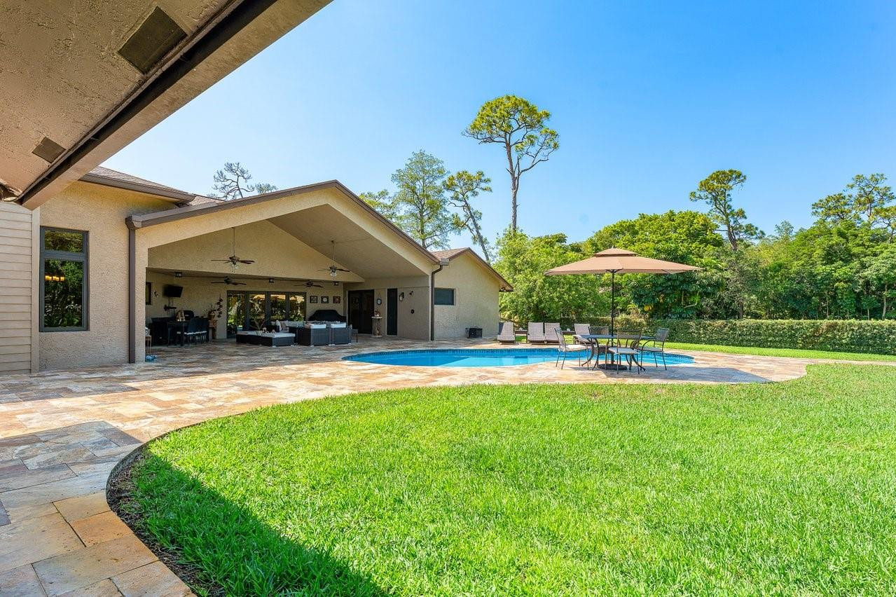5840 NW 66th Ave