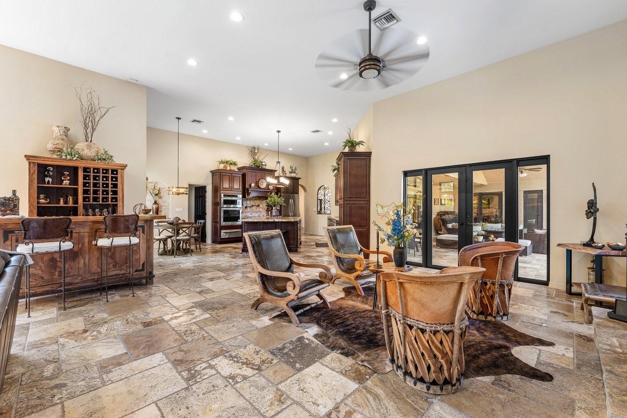 5840 NW 66th Ave