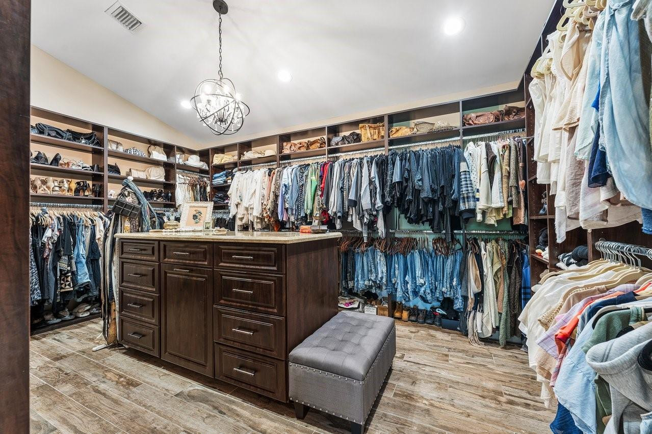 5840 NW 66th Ave