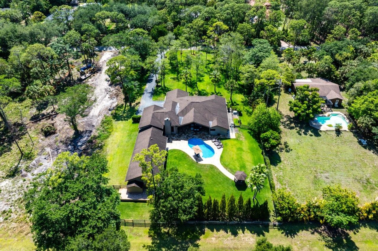 5840 NW 66th Ave