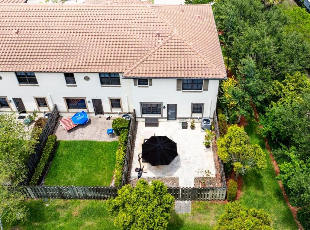 9580 Town Parc Cir S 9580