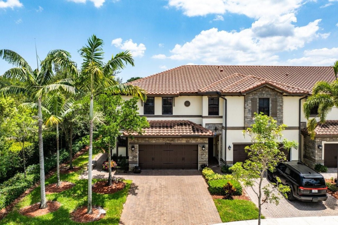 9580 Town Parc Cir S 9580