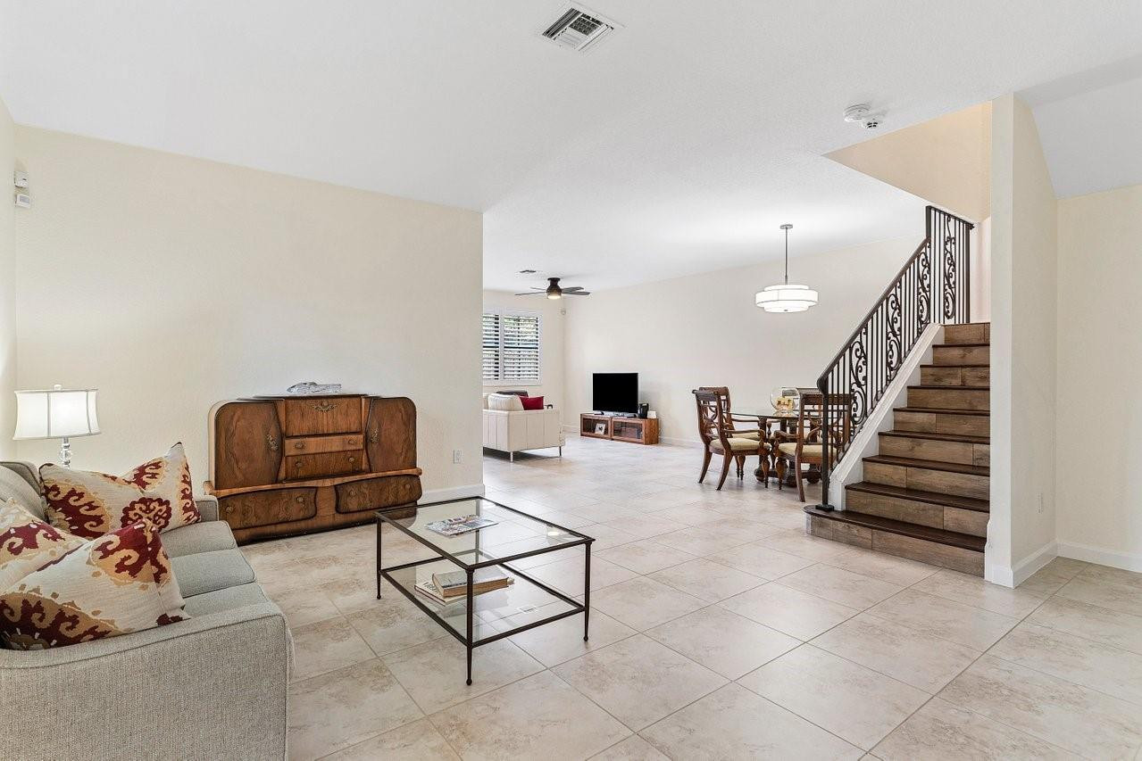 9580 Town Parc Cir S 9580