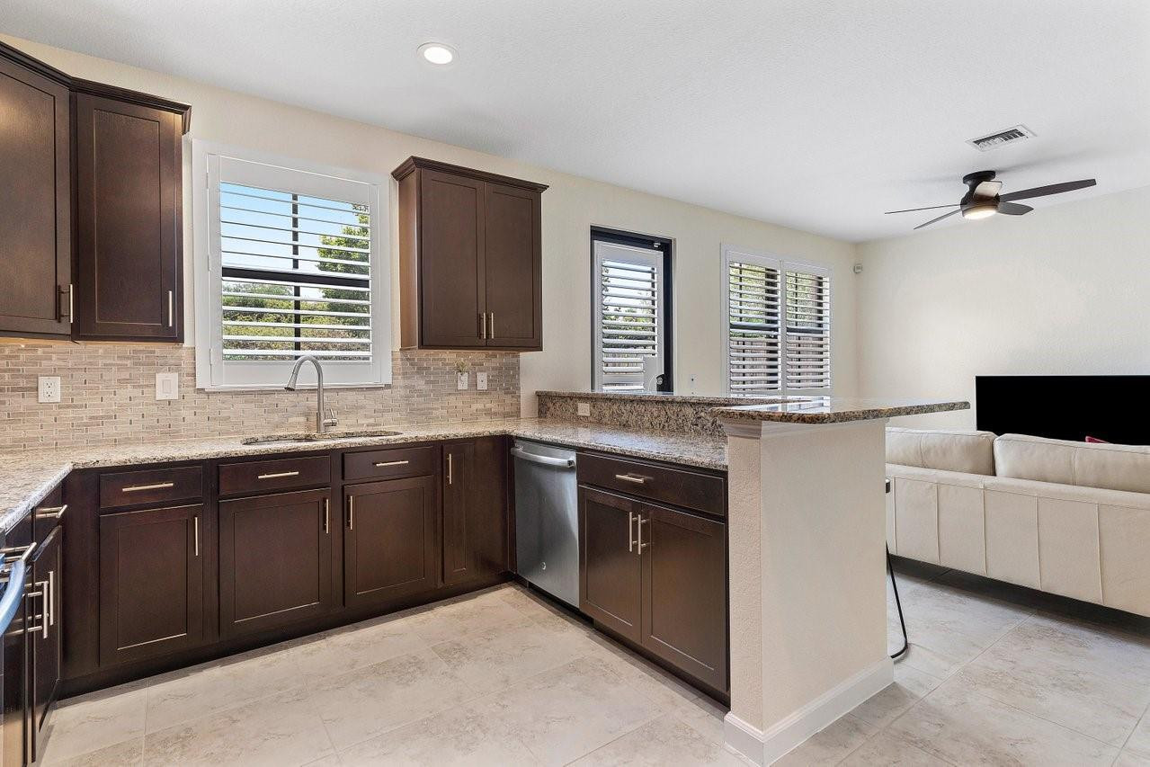 9580 Town Parc Cir S 9580