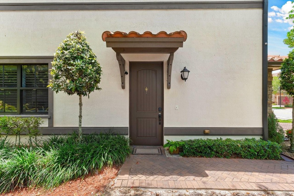 9580 Town Parc Cir S 9580