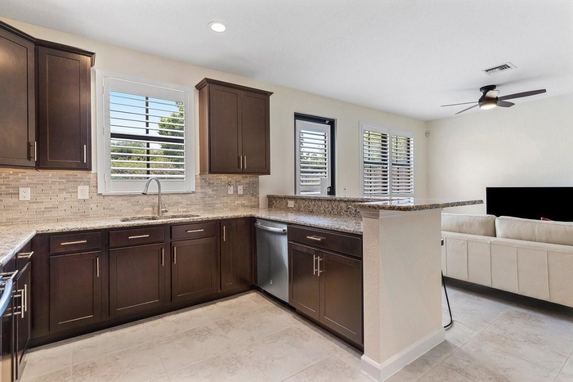 9580 Town Parc Cir S 9580