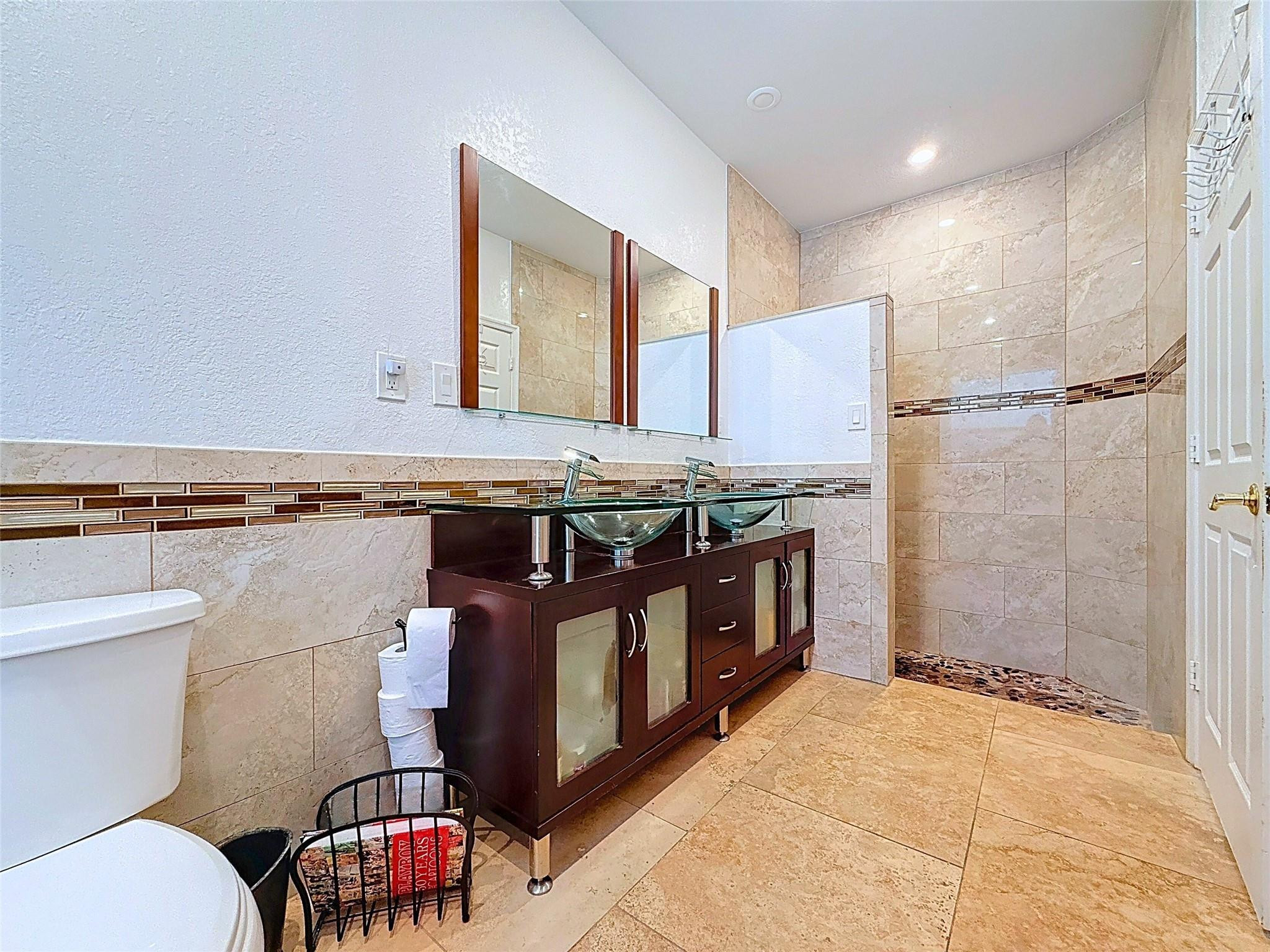 5985 NW 72nd Court
