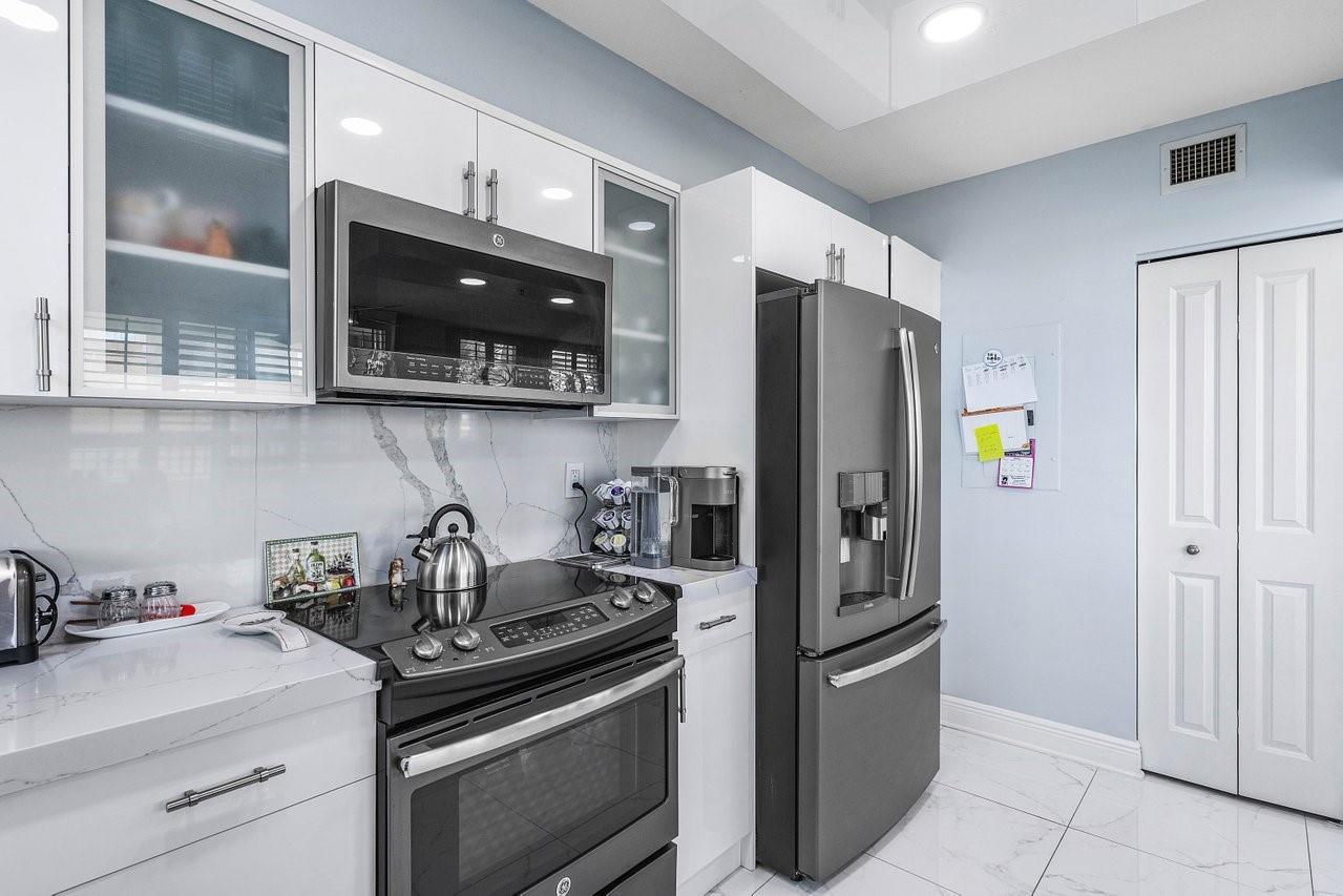 610 W Las Olas Blvd 517