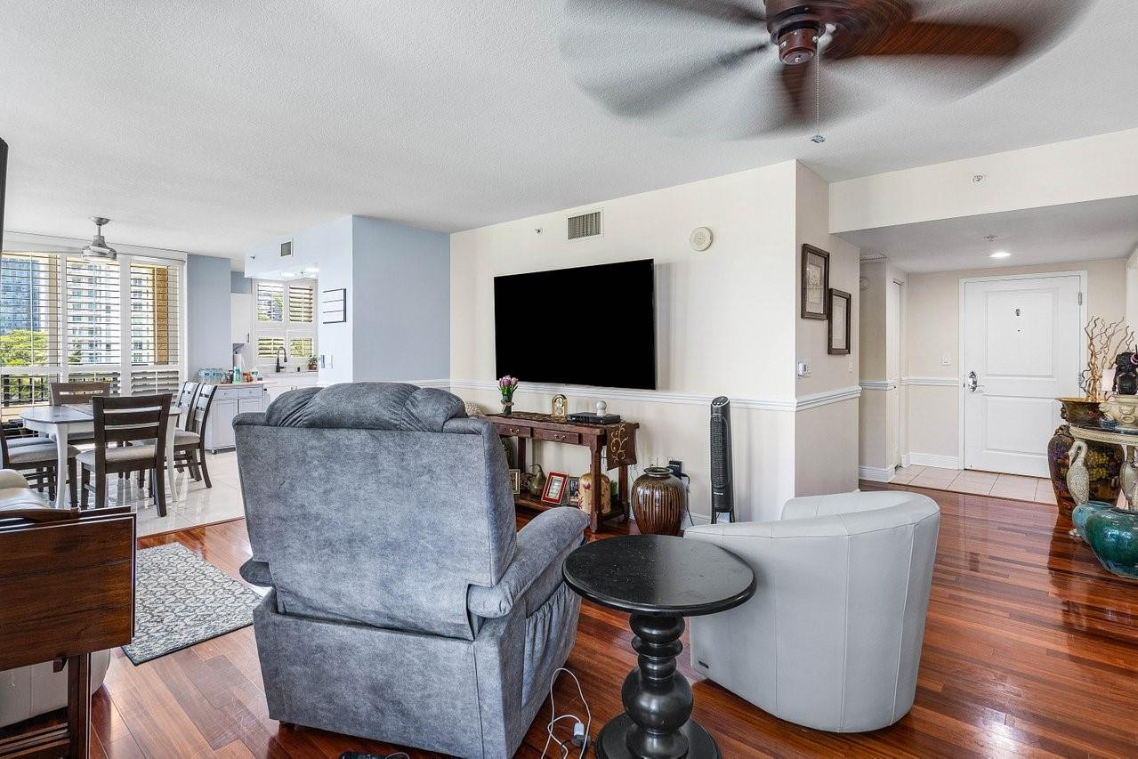 610 W Las Olas Blvd 517