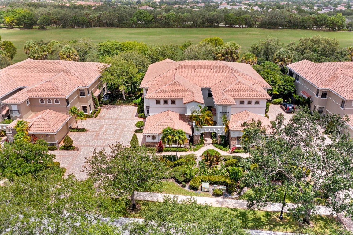 7605 Old Thyme Ct 4B