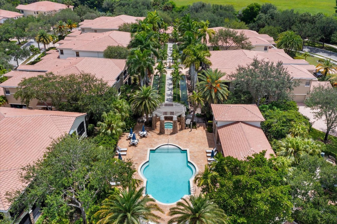 7605 Old Thyme Ct 4B