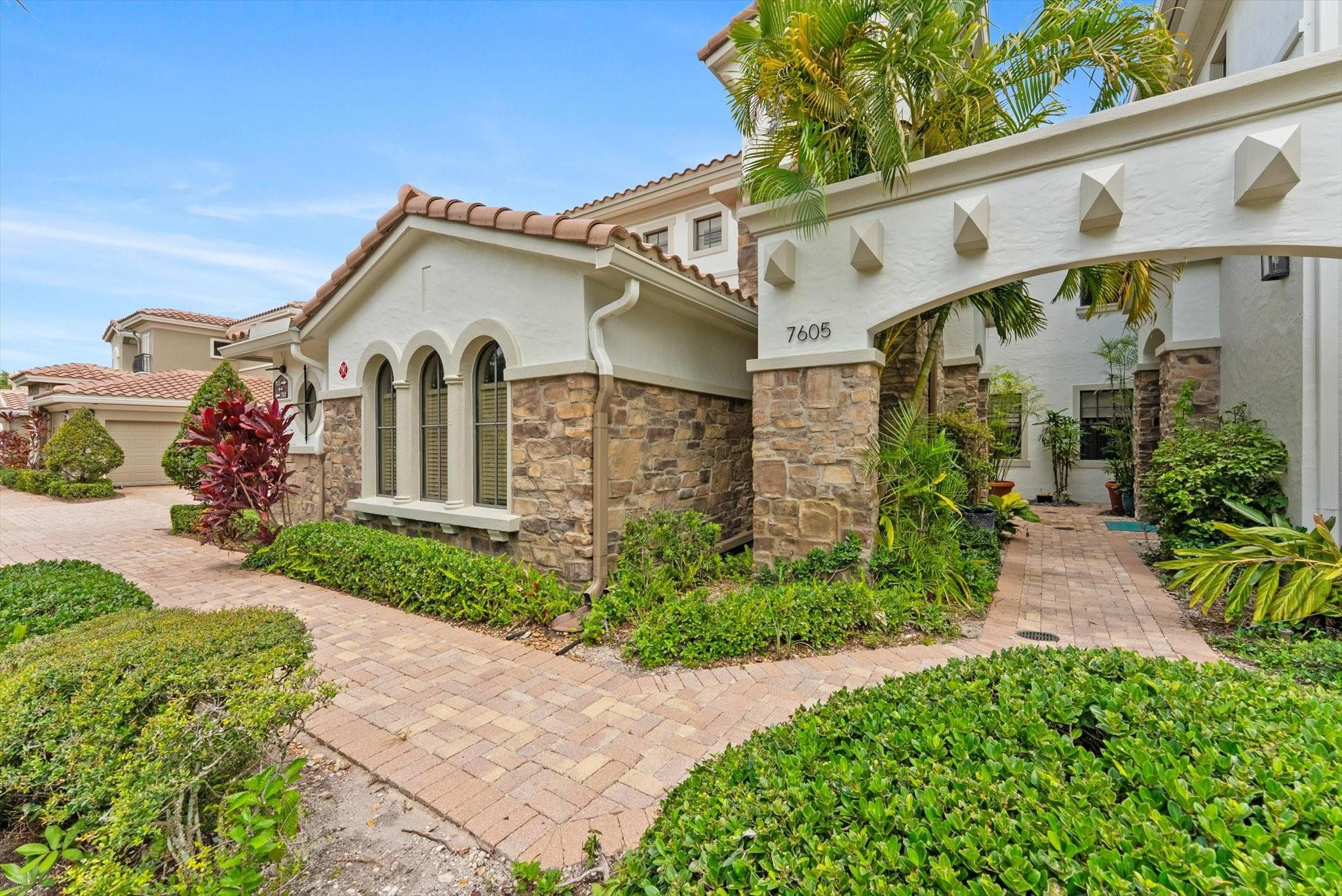 7605 Old Thyme Ct 4B