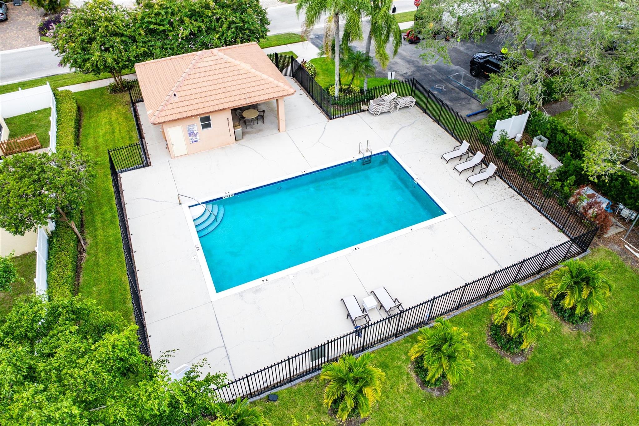 7560 NW 61st Ter