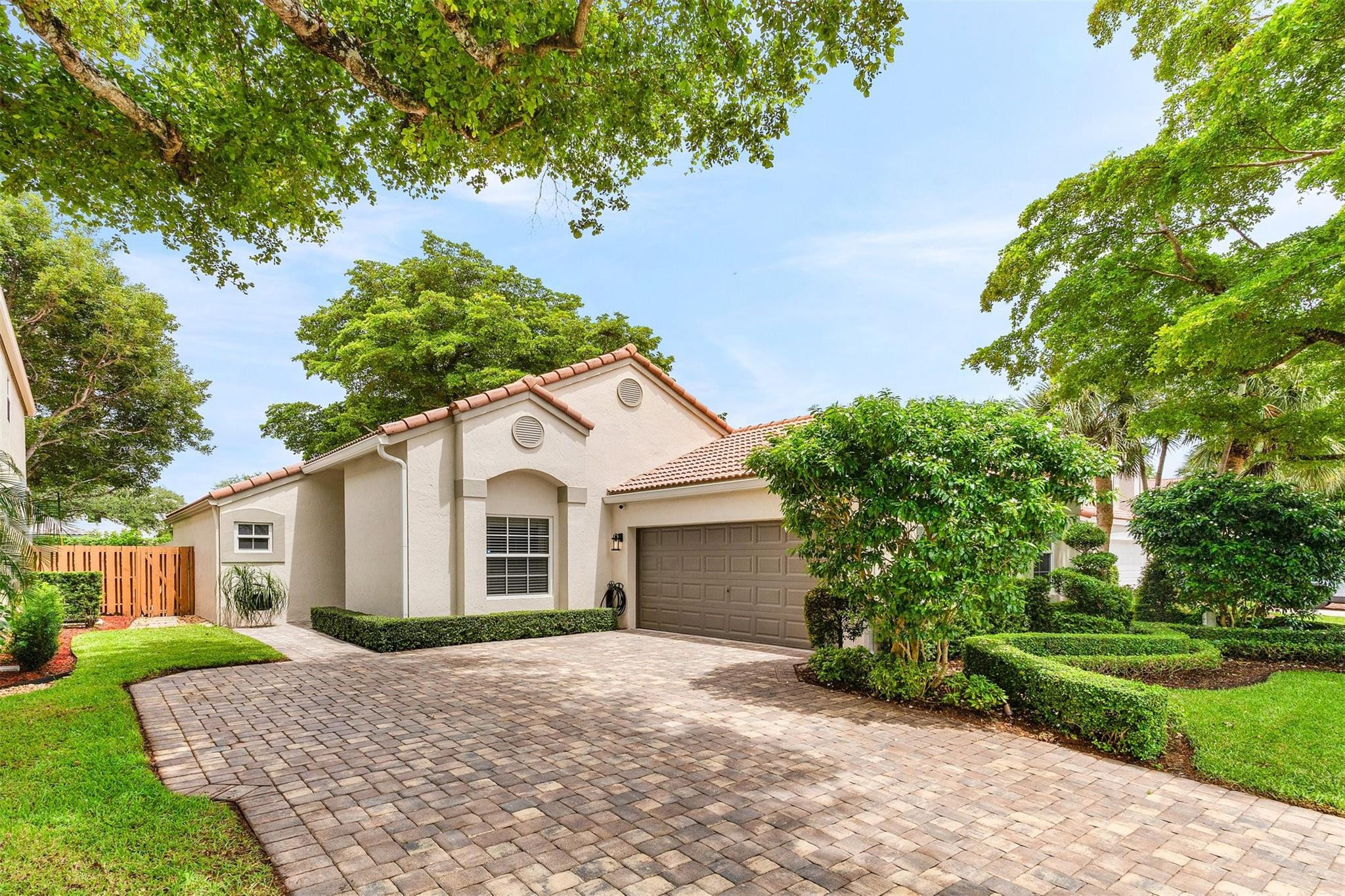 7560 NW 61st Ter