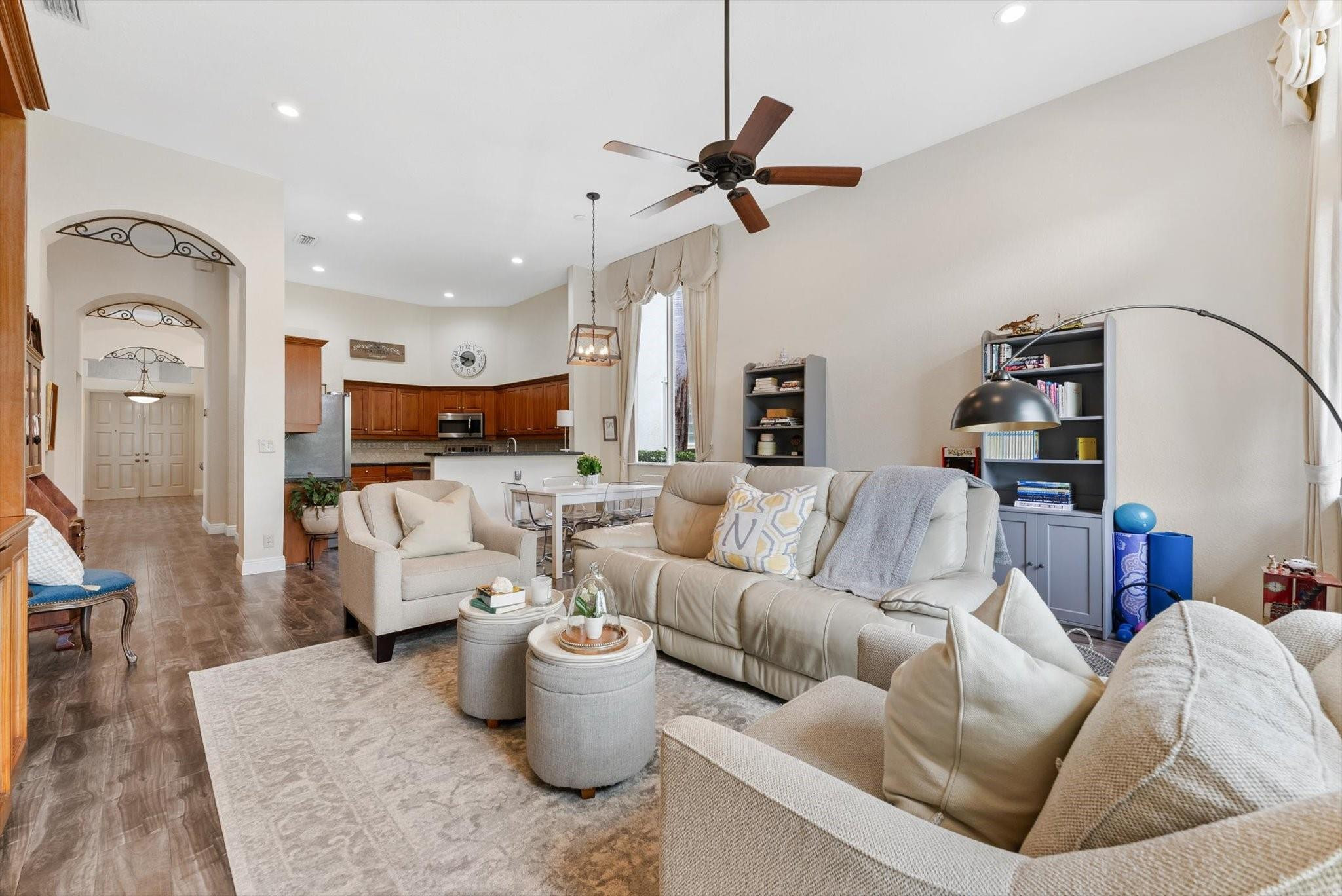 5867 NW 125th Ter