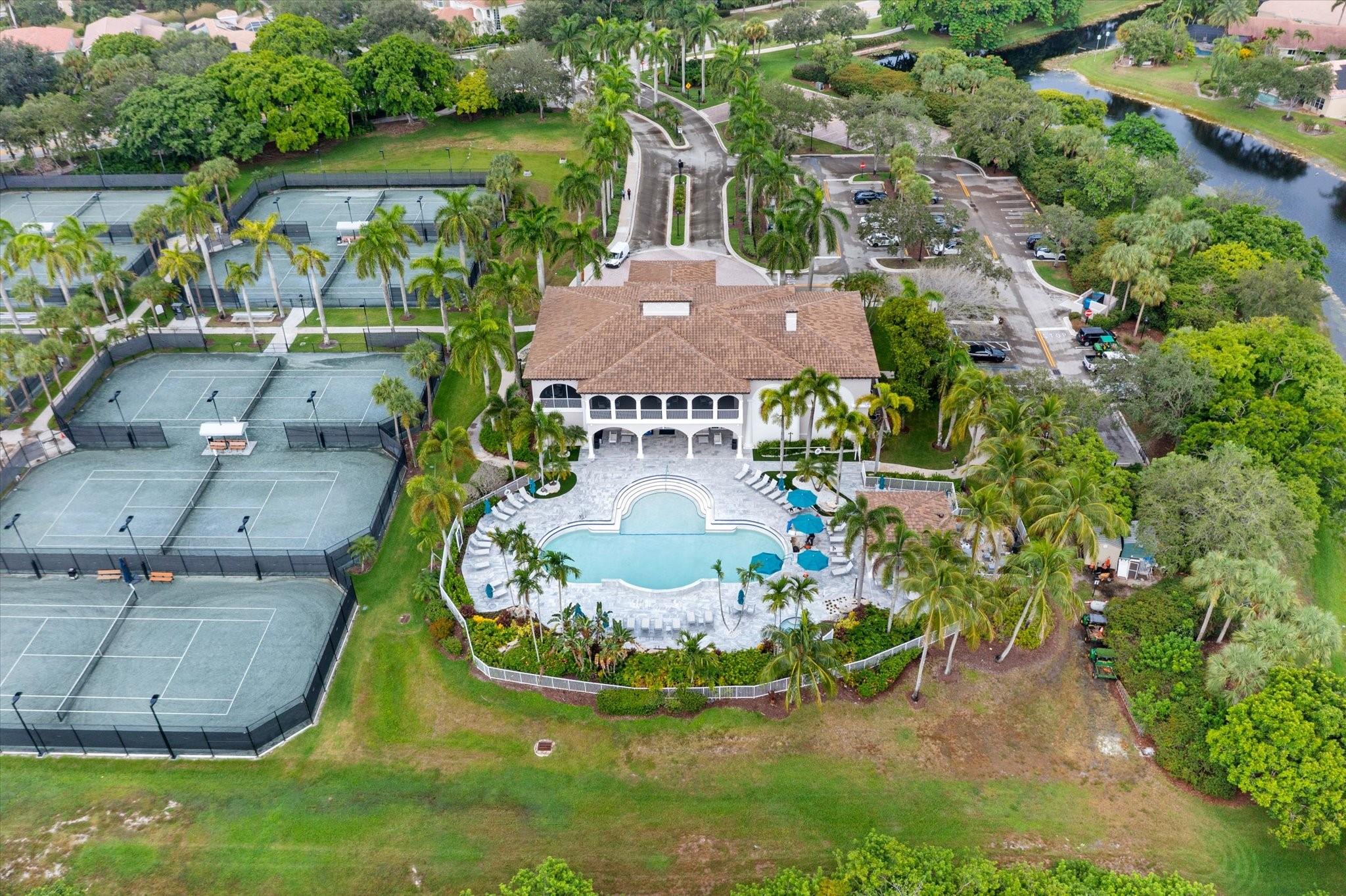 5867 NW 125th Ter