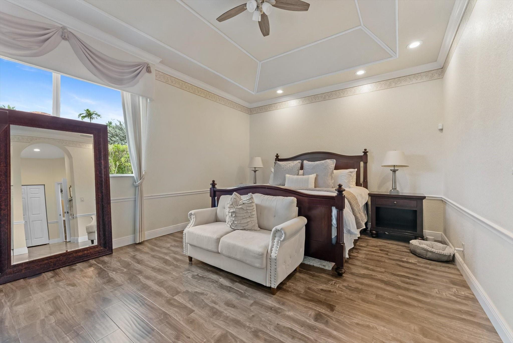 5867 NW 125th Ter