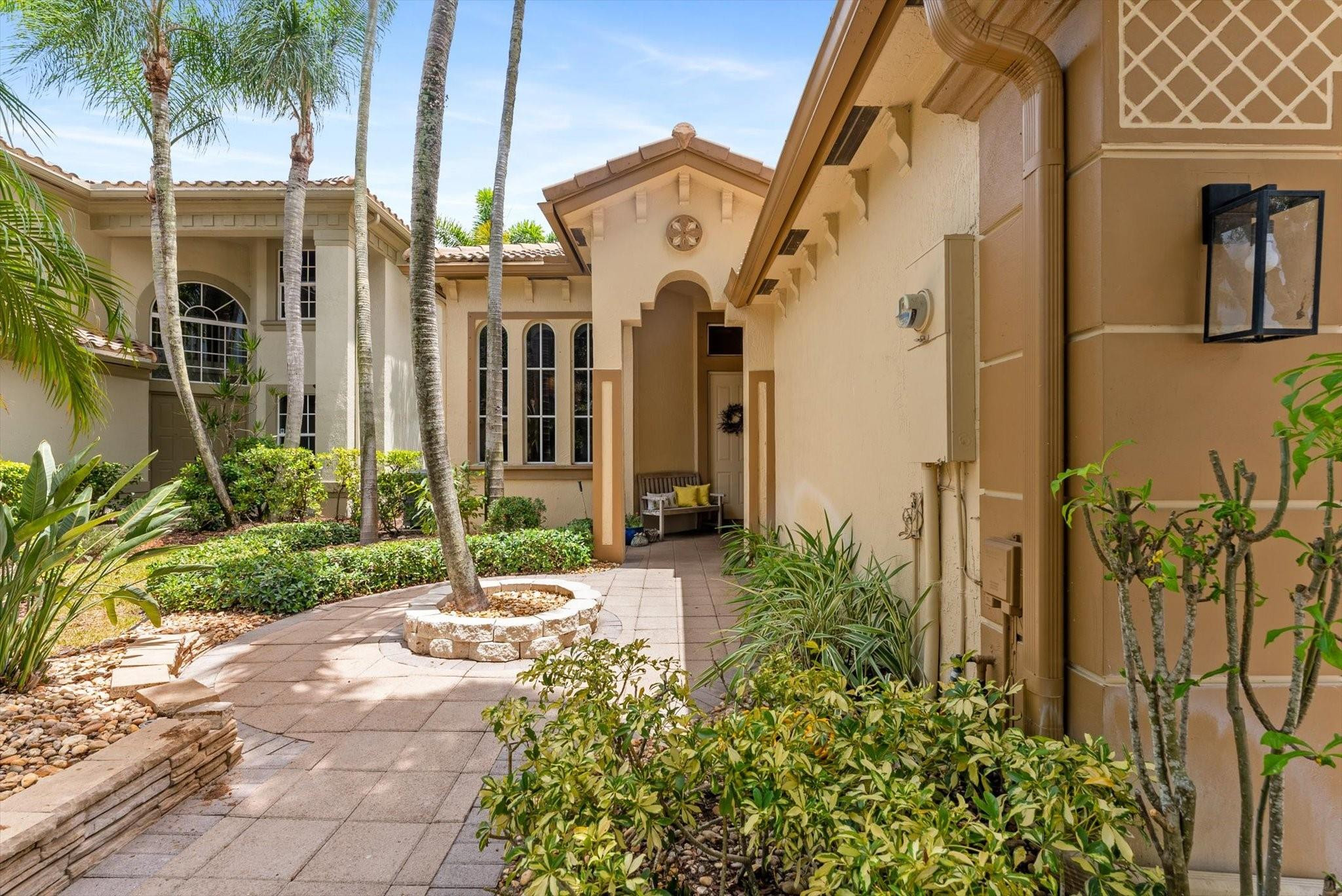 5867 NW 125th Ter