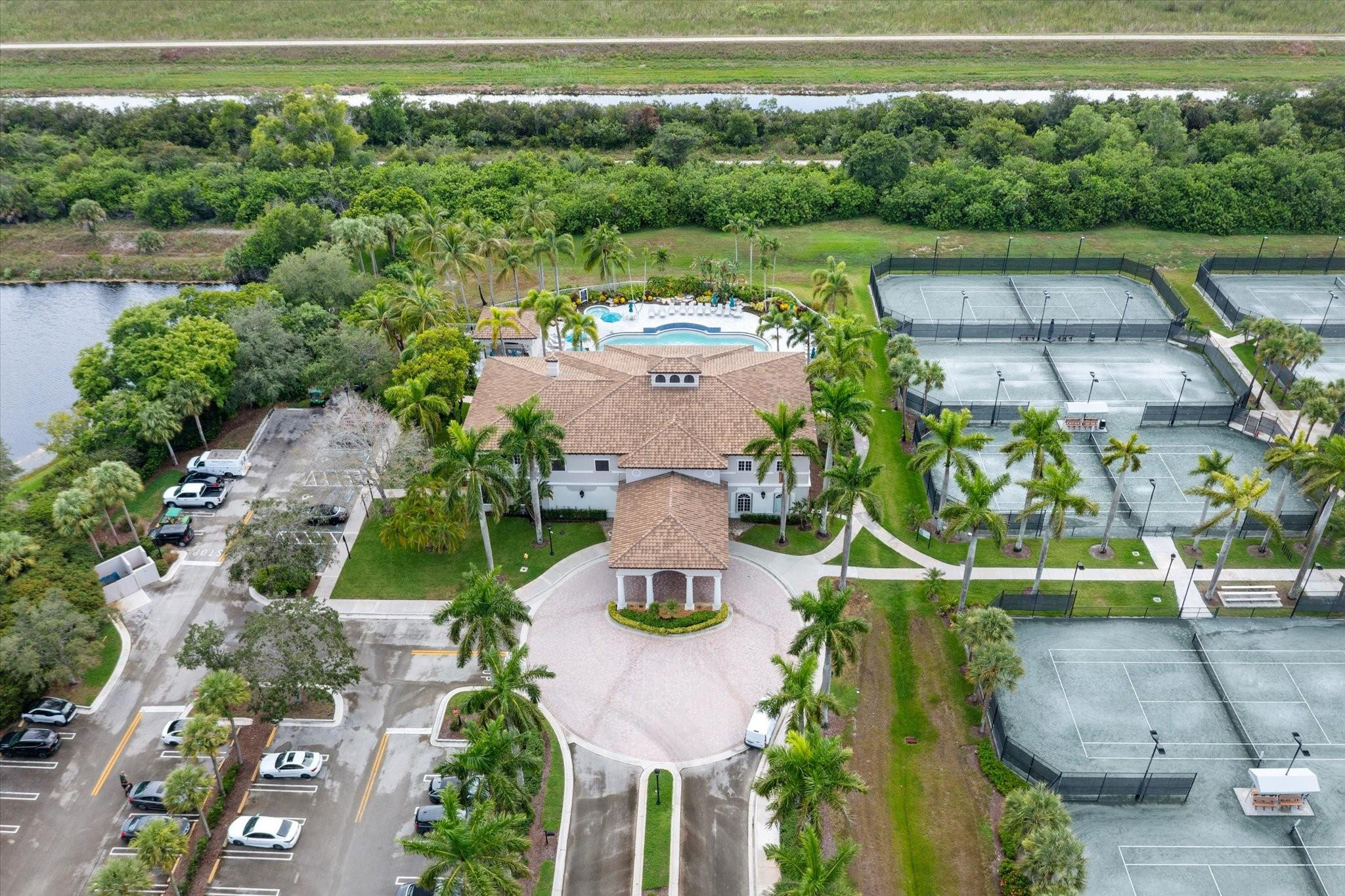 5867 NW 125th Ter