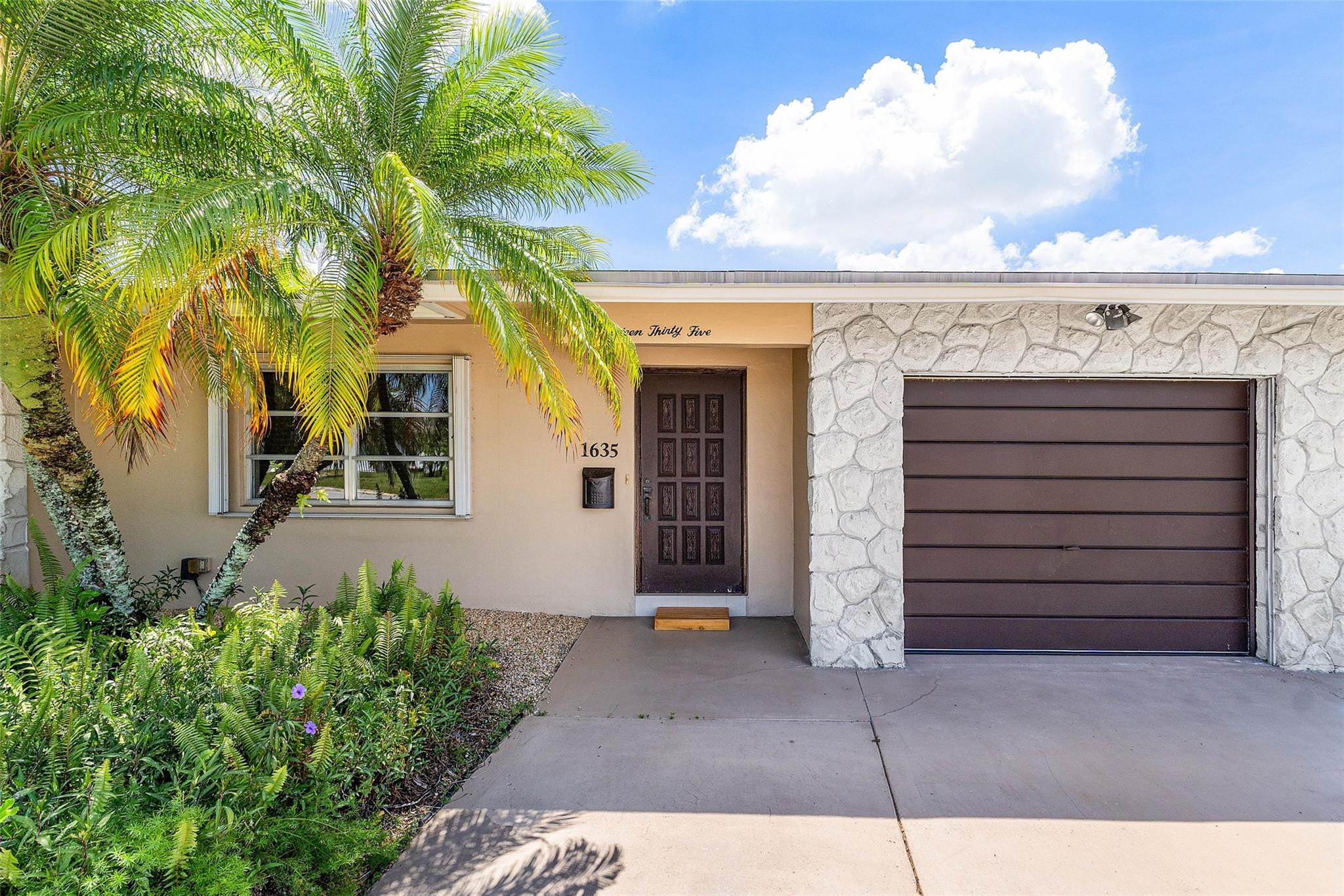 1635 NW 69th Ter
