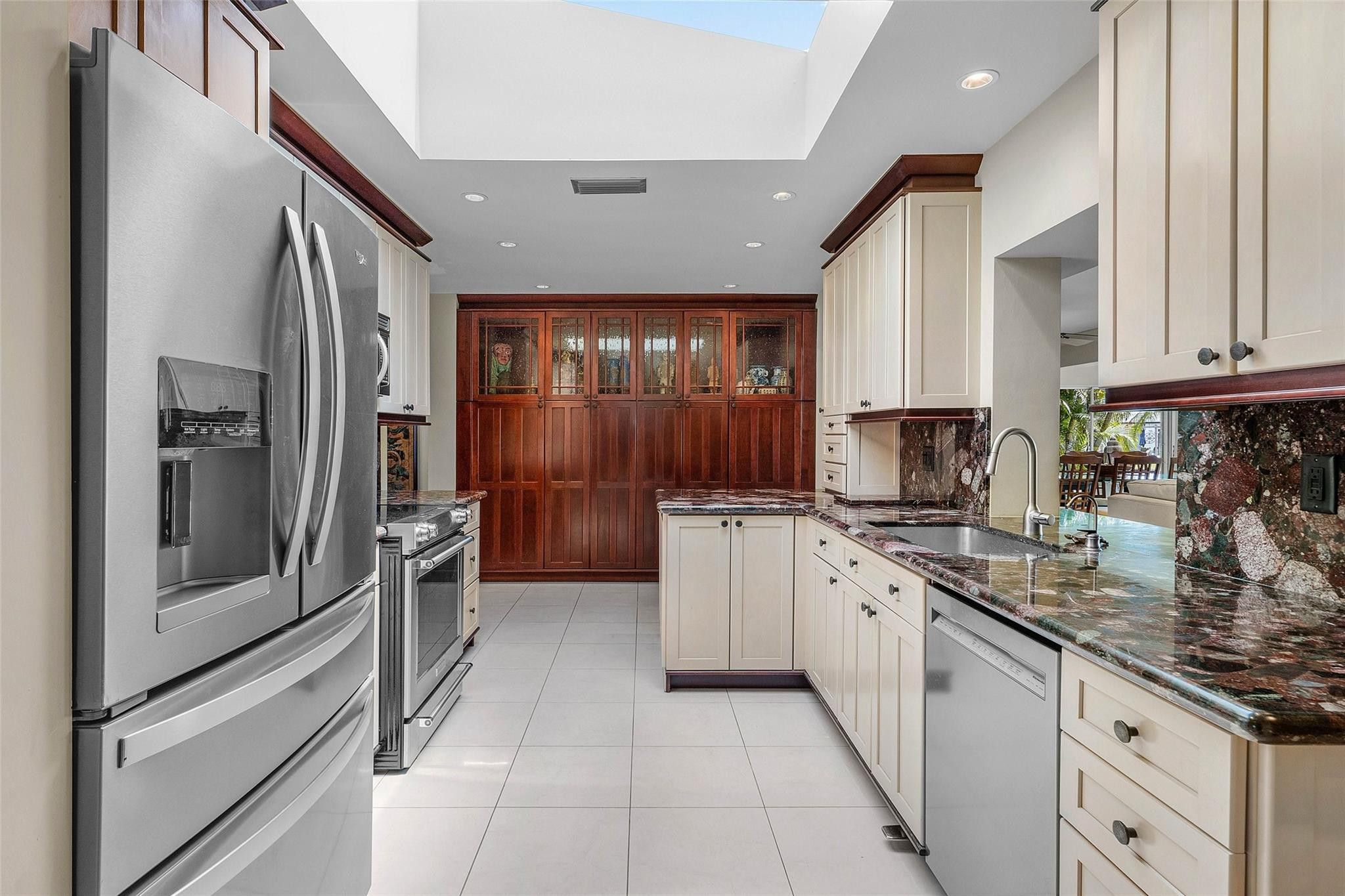 1635 NW 69th Ter