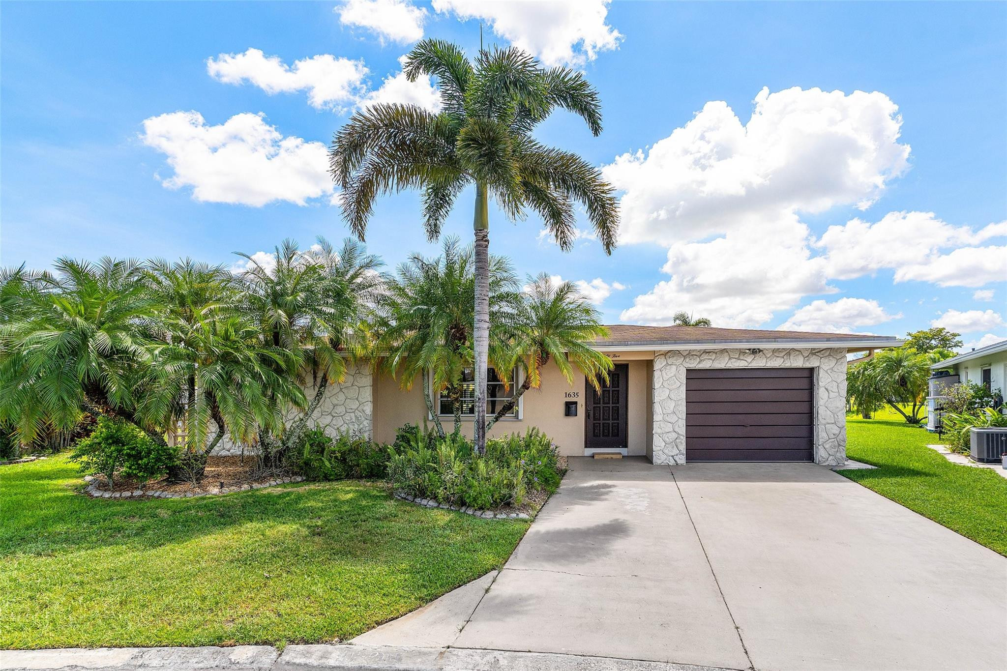 1635 NW 69th Ter
