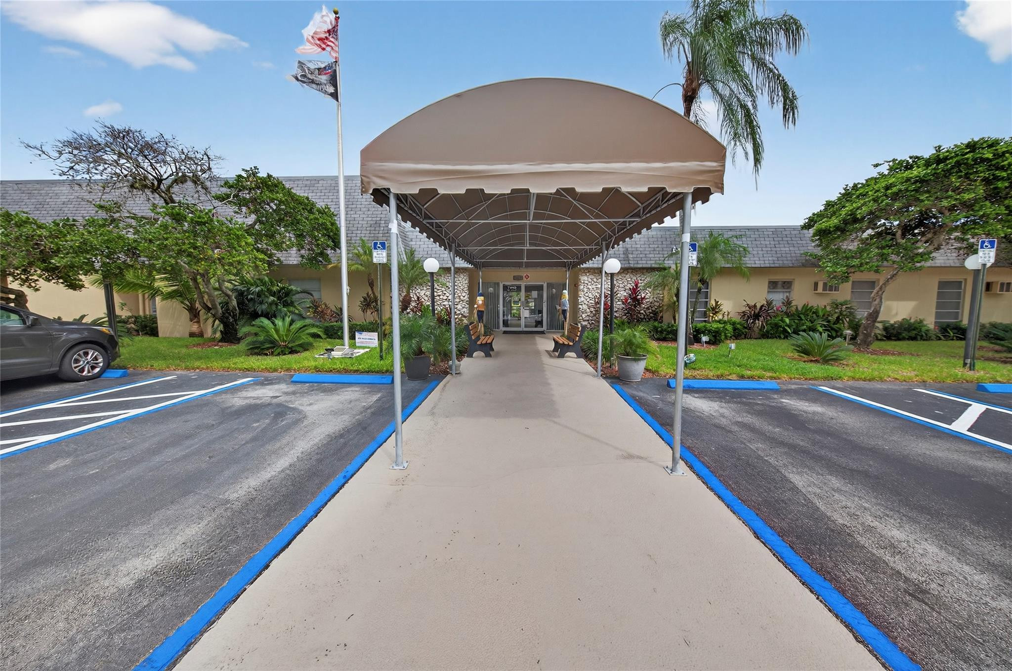 7610 NW 1st Street 201