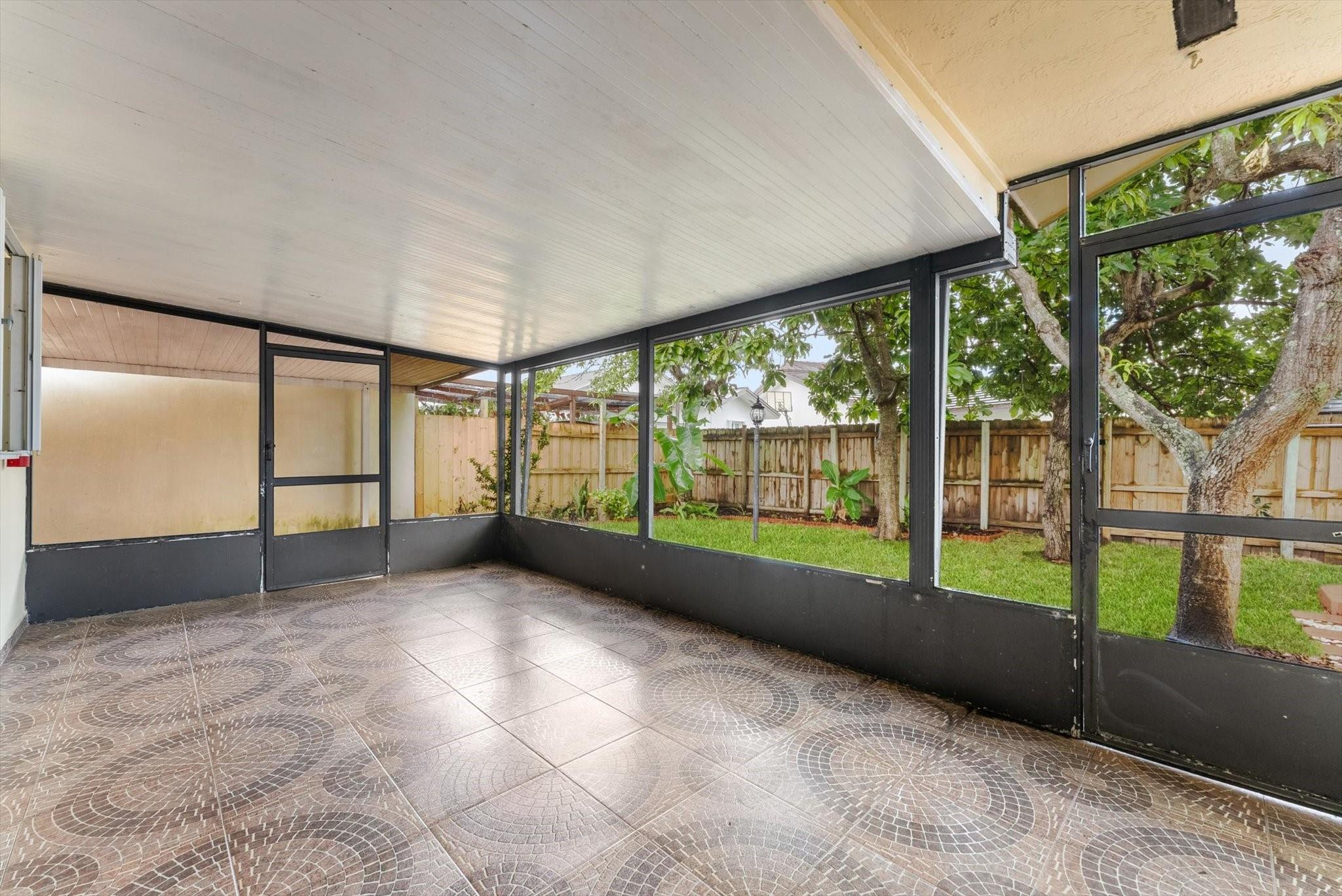 5051 SW 142 PL