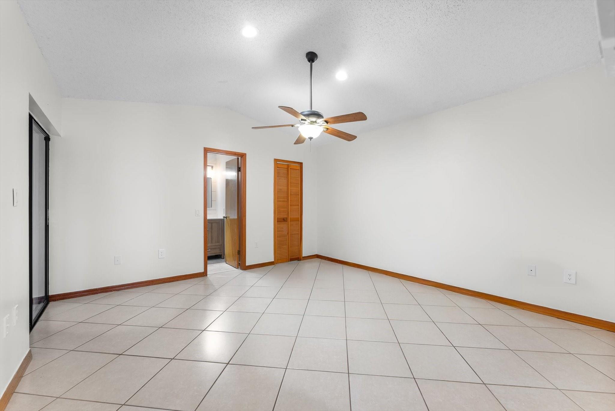 5051 SW 142 PL