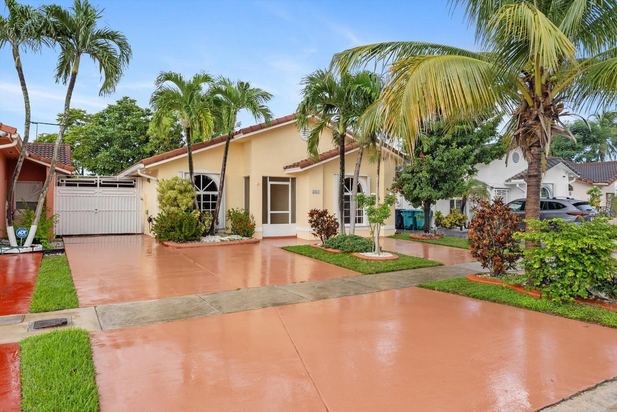 5051 SW 142 PL