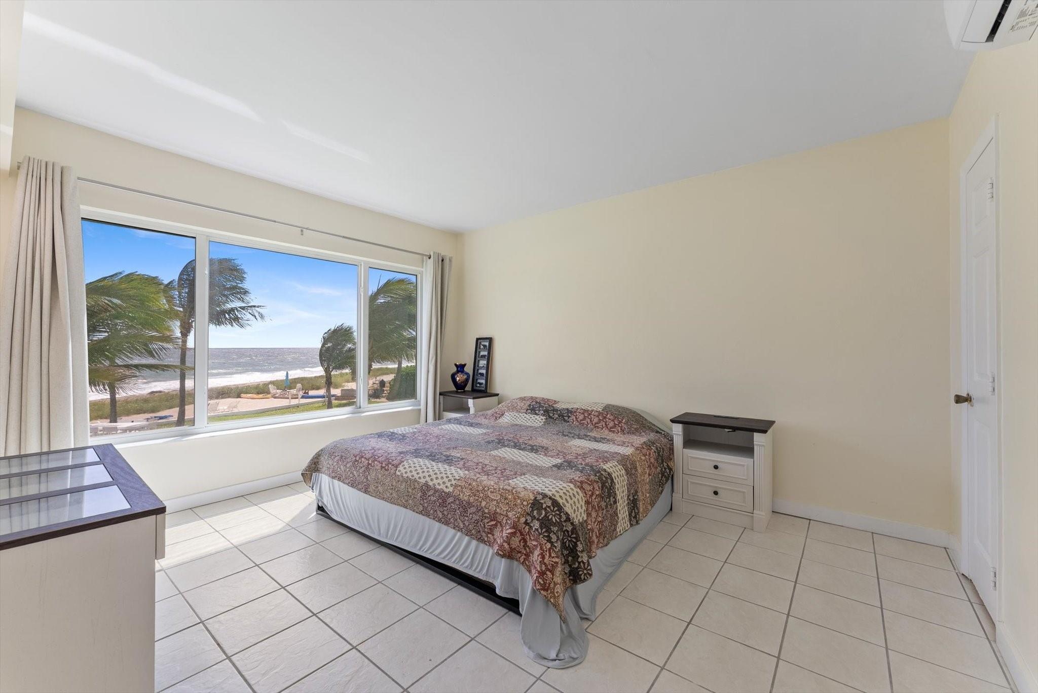 1041 HILLSBORO MILE 2