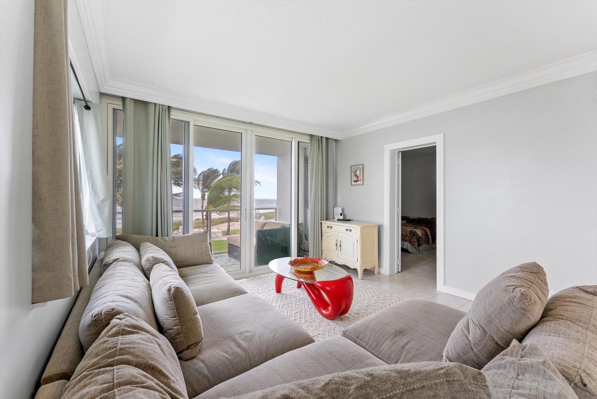 1041 HILLSBORO MILE 2