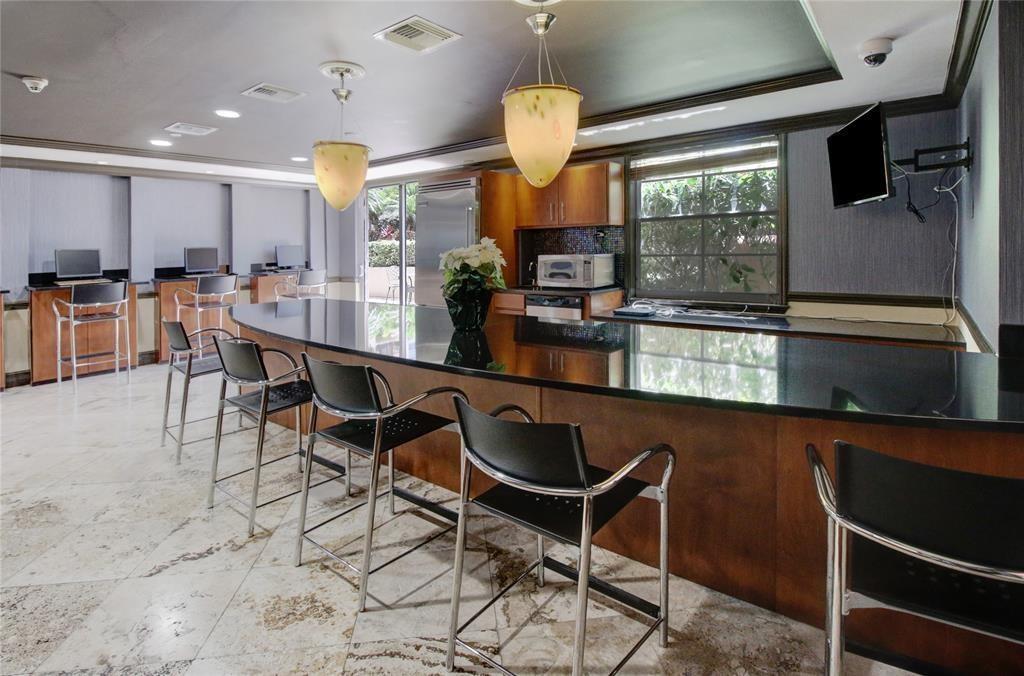 520 SE 5th Ave 2605