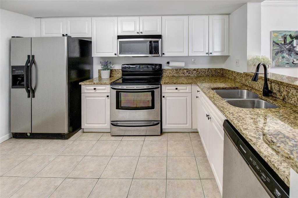 520 SE 5th Ave 2605