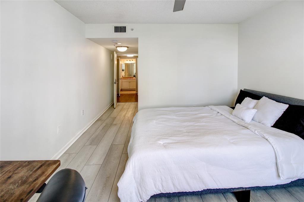 520 SE 5th Ave 2605