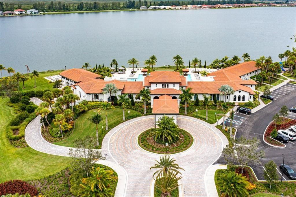 12295 N Baypoint Cir