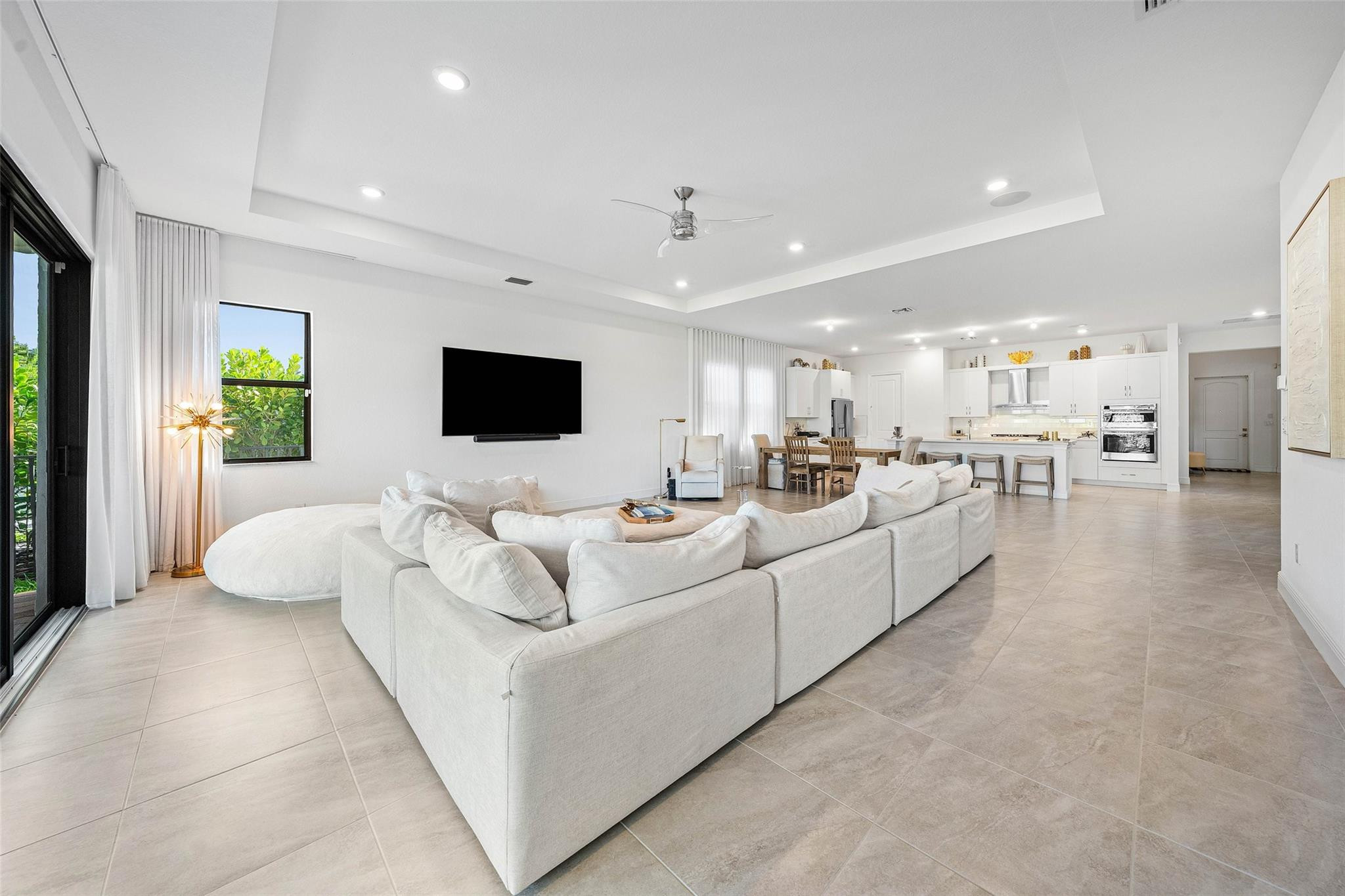 12295 N Baypoint Cir