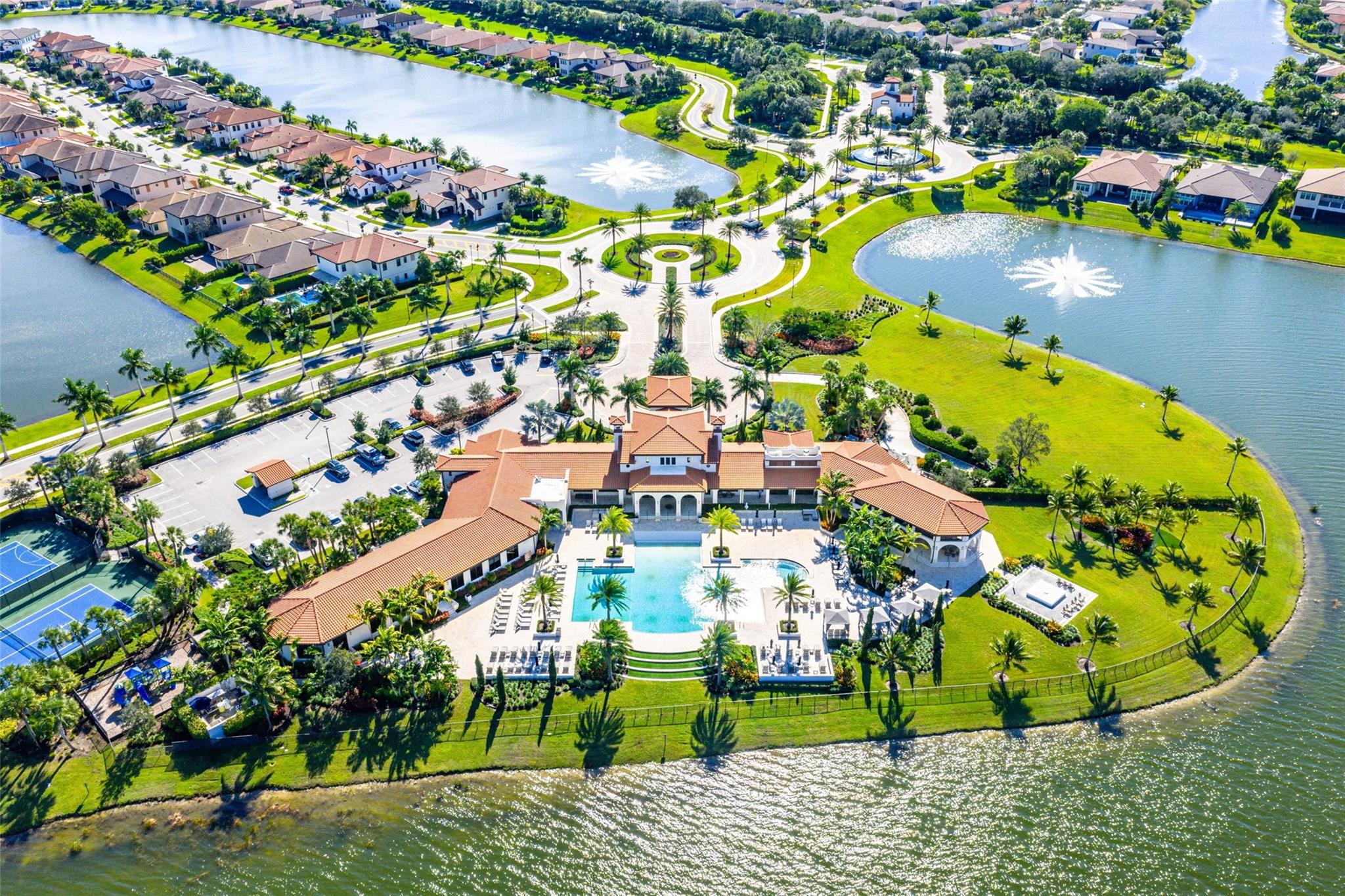 12295 N Baypoint Cir