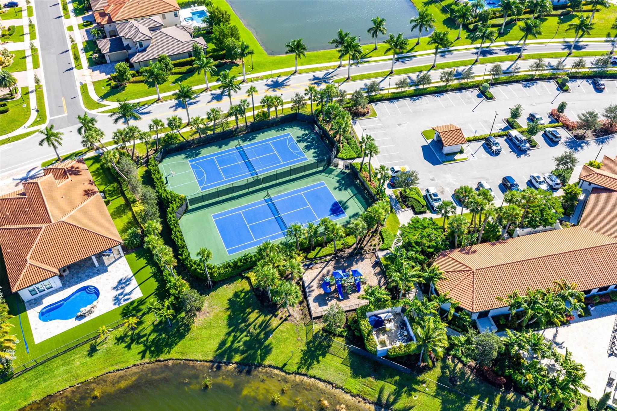 12295 N Baypoint Cir