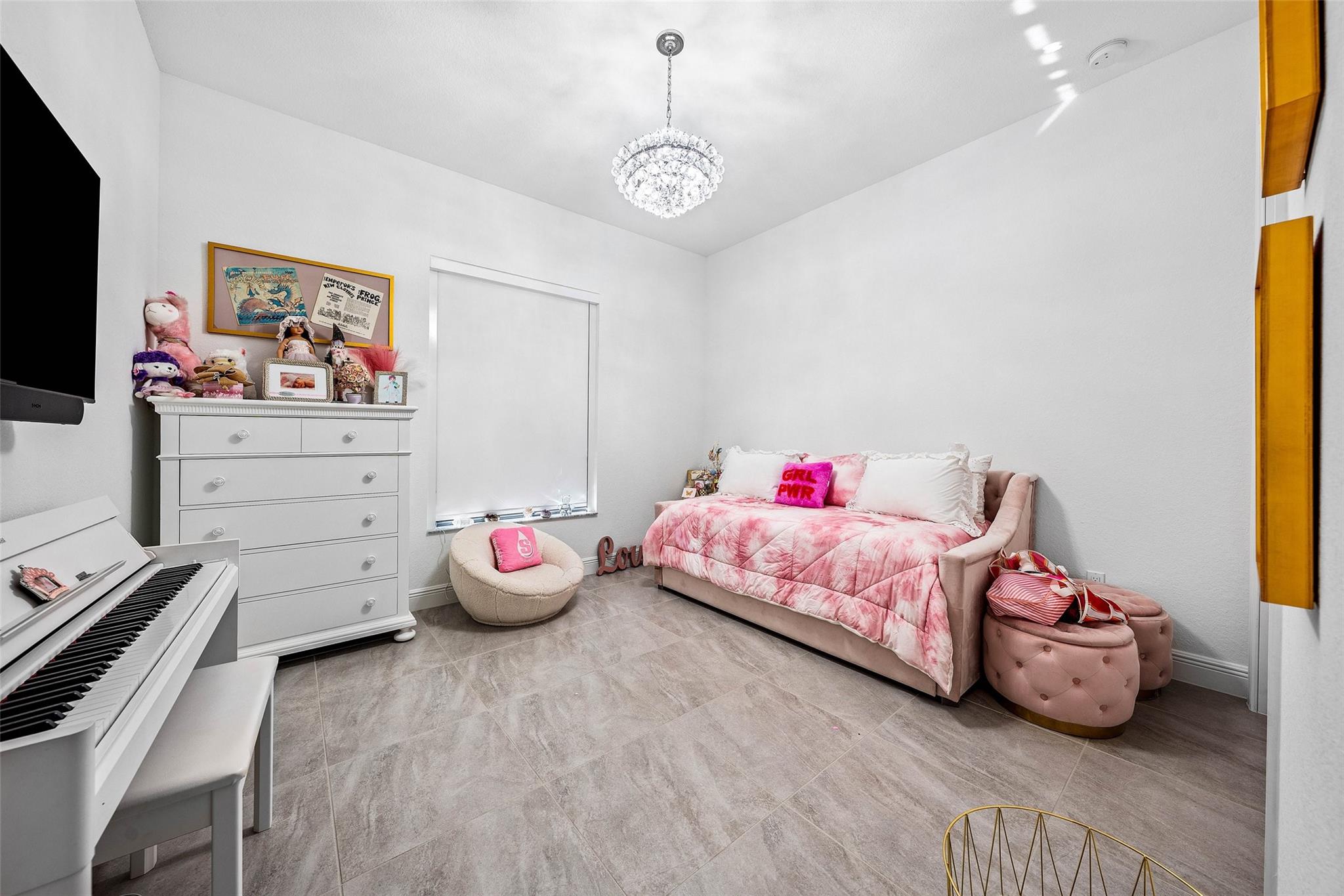 12295 N Baypoint Cir