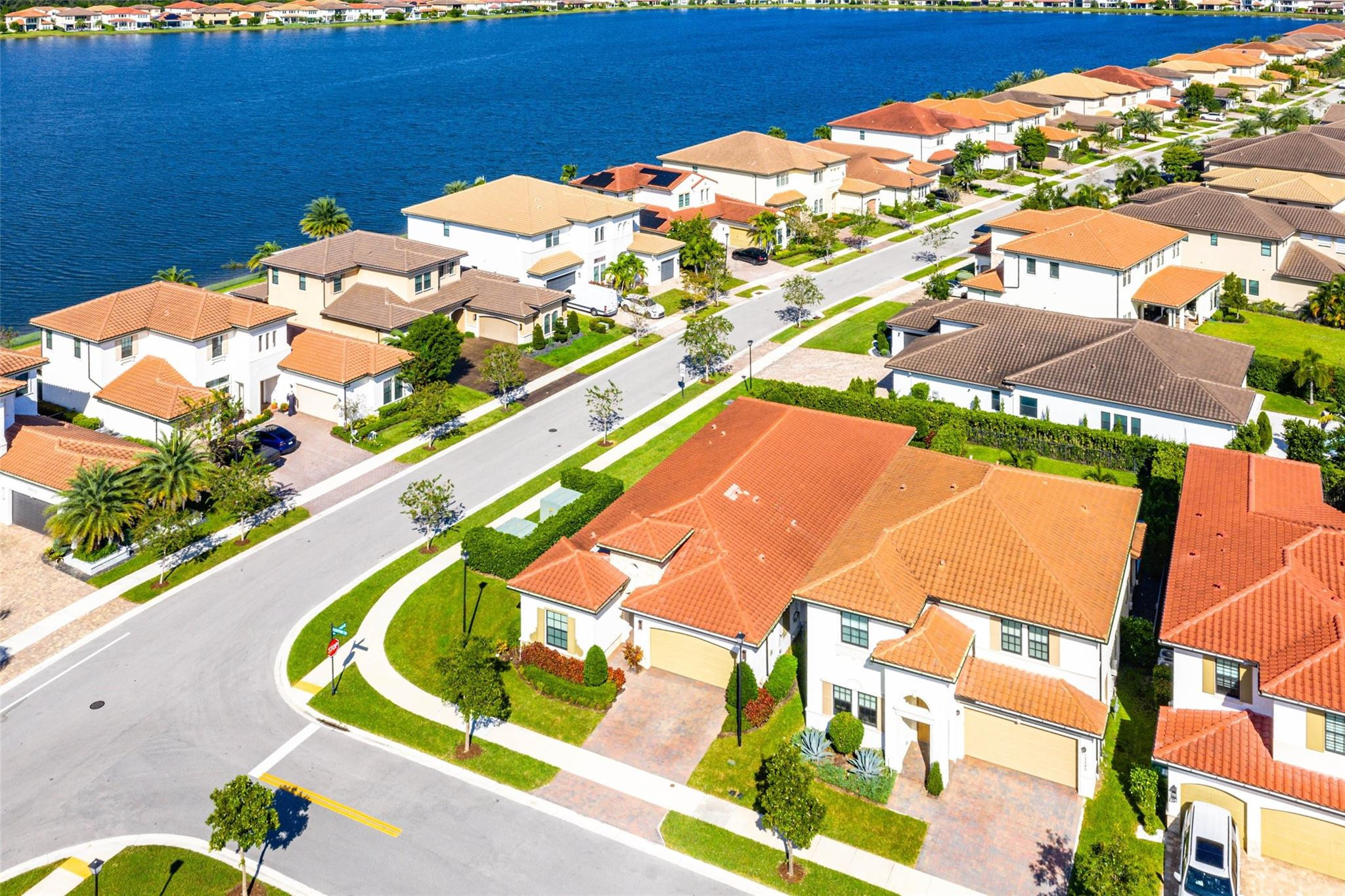 12295 N Baypoint Cir