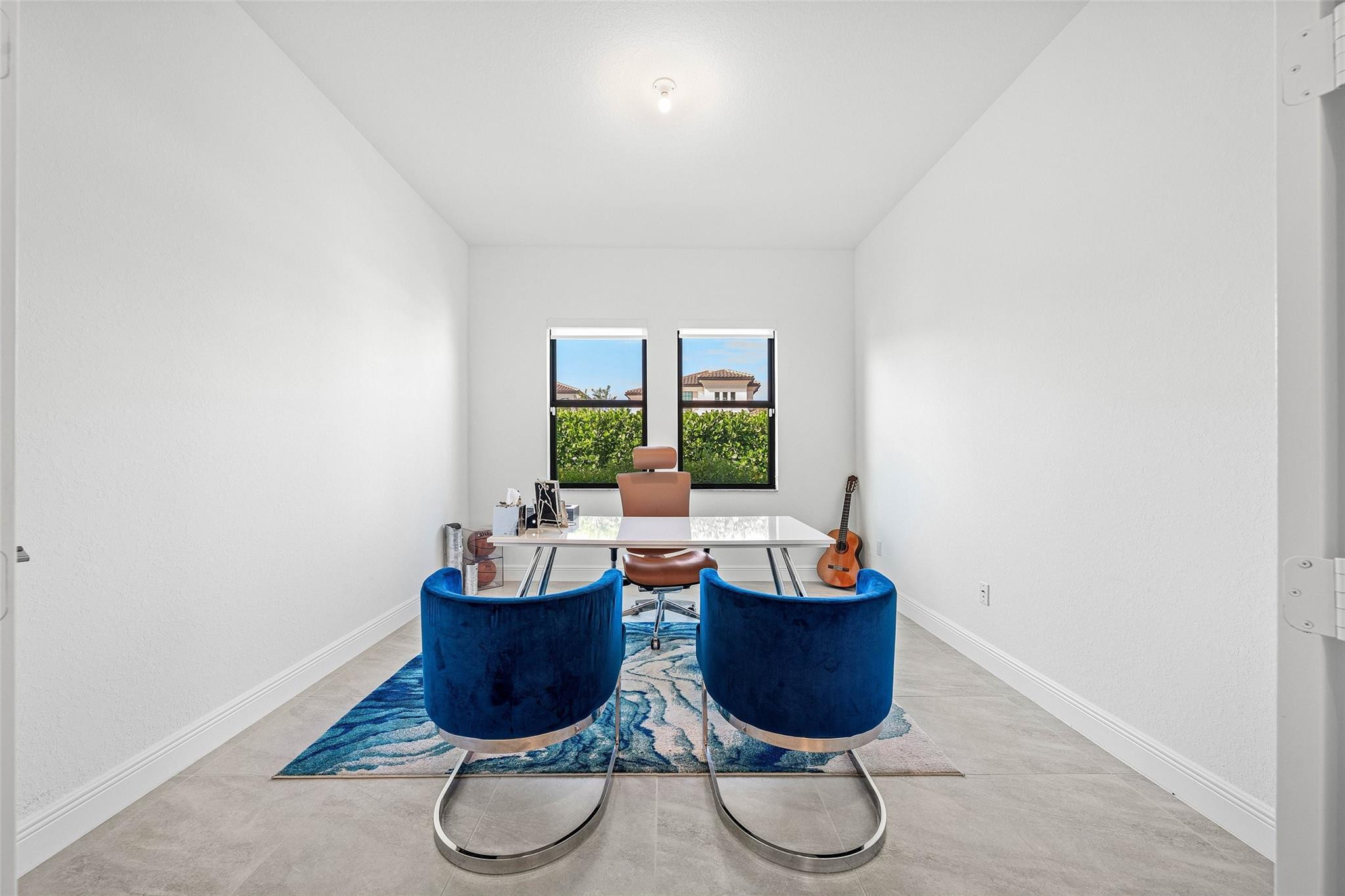 12295 N Baypoint Cir